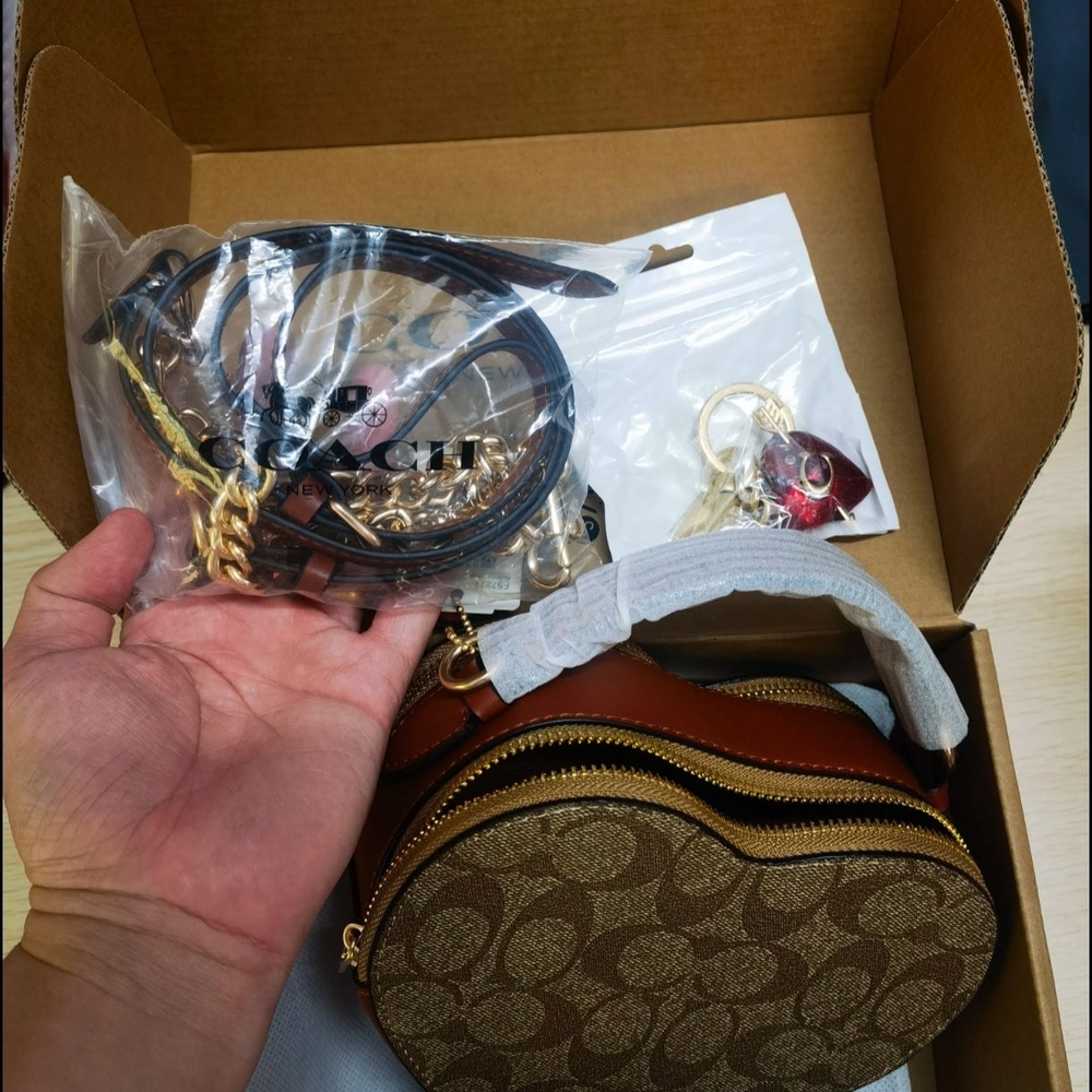 Coach Heart-Shaped Brown Tan Bag - Picture 3 of 8